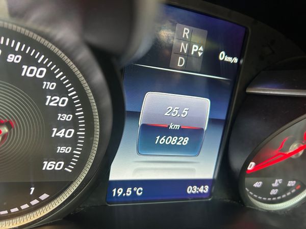 Mercedes-Benz C-Class 2015 AUTOMATIC (NCT 01/27) 396590848