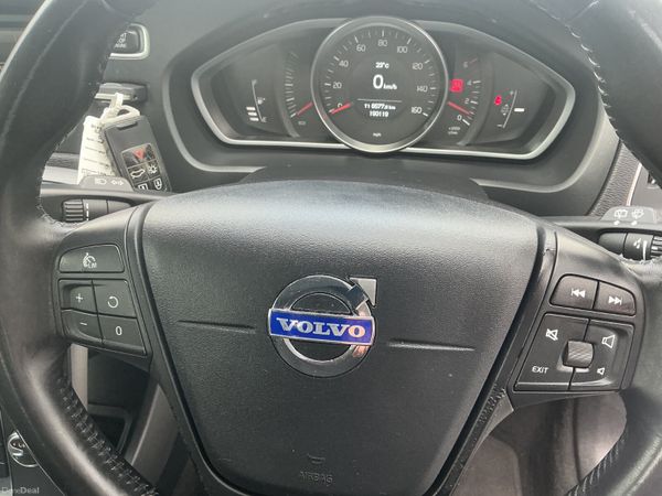 2015 VOLVO V40 1.6 DIESEL  TAX/NCT SPOTLESS 396676860