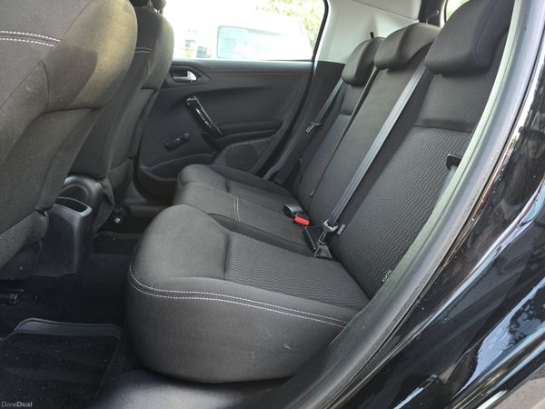 191 Peugeot 208 1.2 Pure Tech Active 396678038