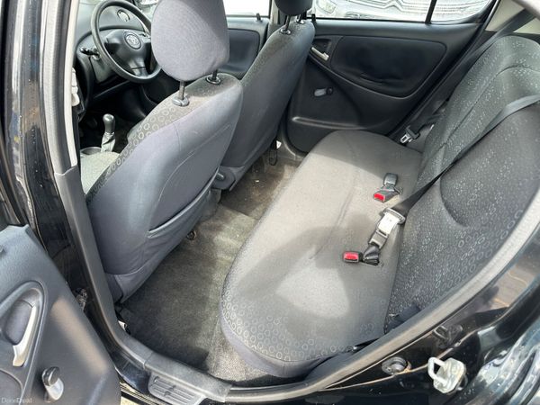 Toyota Yaris 2005 1.0 VVT-I Luna 396606278