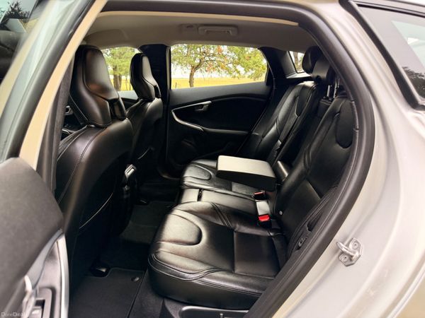 Volvo V40 2017 D2 Diesel Low KM 396610850