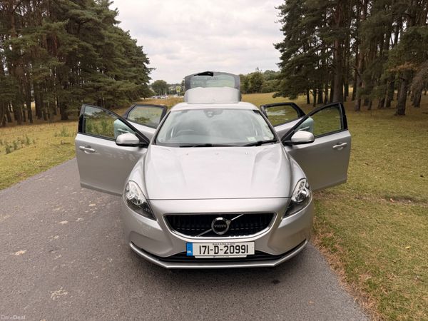 Volvo V40 2017 D2 Diesel Low KM 396610860