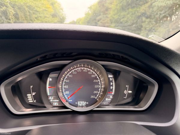 Volvo V40 2017 D2 Diesel Low KM 396610820