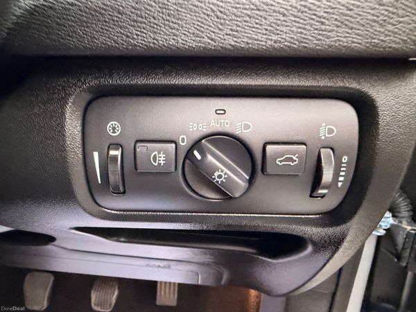 Volvo V40 2017 D2 Diesel Low KM 396610832