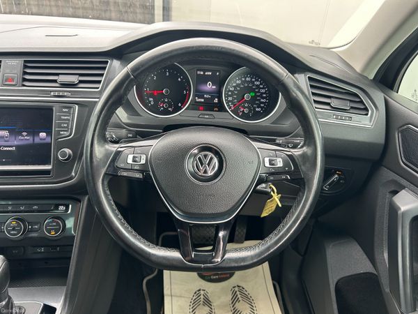 Volkswagen Tiguan 396635576