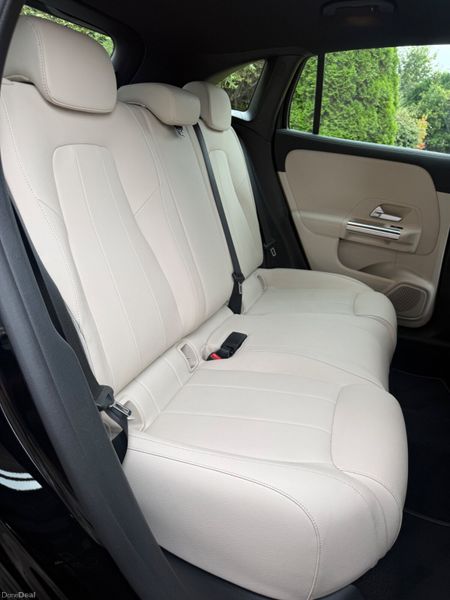 *One Owner* 222 Mercedes-Benz GLA200d! 396777346