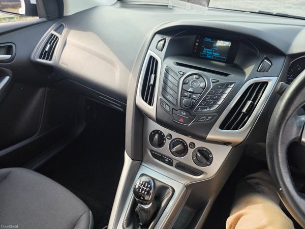 Ford Focus 2014 396799668