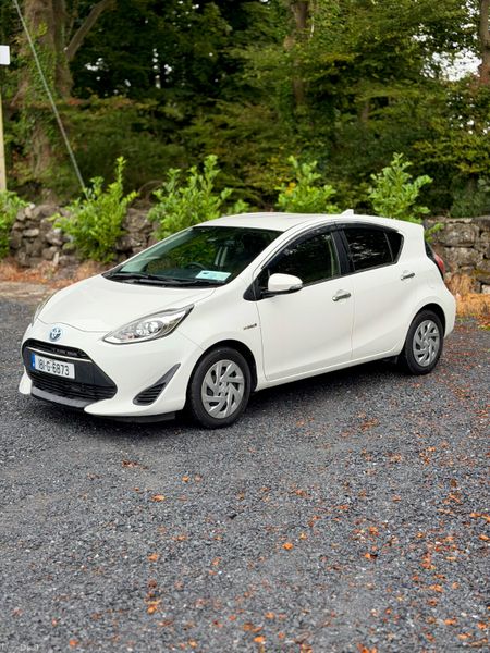 Toyota Aqua | 2018 | 109,000 KM | Hybrid | Auto 396731946