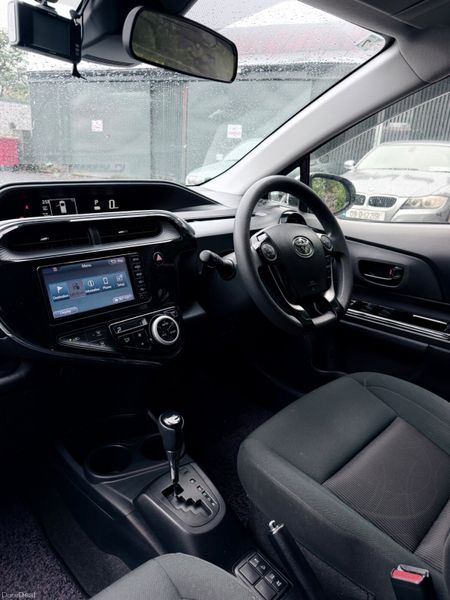 Toyota Aqua | 2018 | 109,000 KM | Hybrid | Auto 396731952