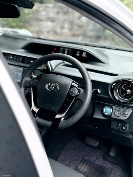Toyota Aqua | 2018 | 109,000 KM | Hybrid | Auto 396731958