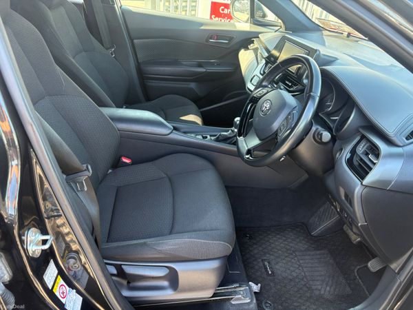 182 Toyota C-HR hybrid 396867850