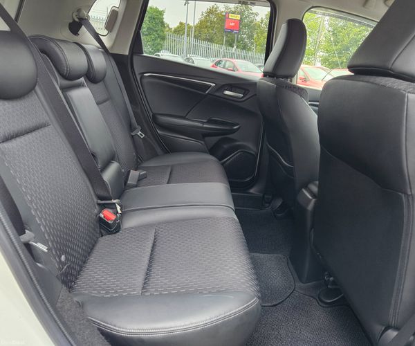 Honda Fit 2016 Petrol Hybrid Automatic 396880890