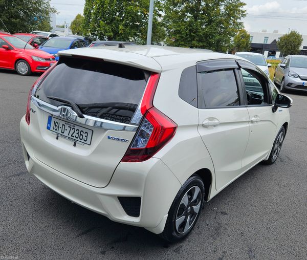 Honda Fit 2016 Petrol Hybrid Automatic 396880896