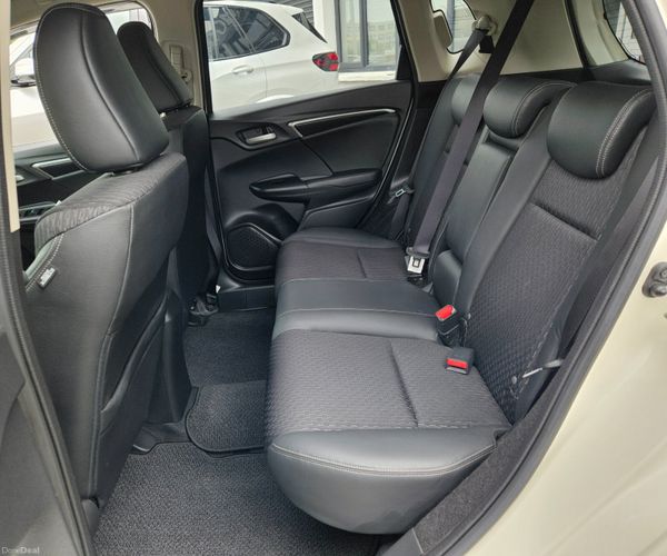 Honda Fit 2016 Petrol Hybrid Automatic 396880900