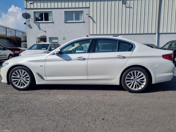 2017 BMW 5-Series Luxury Line – Japanese Import 396890262