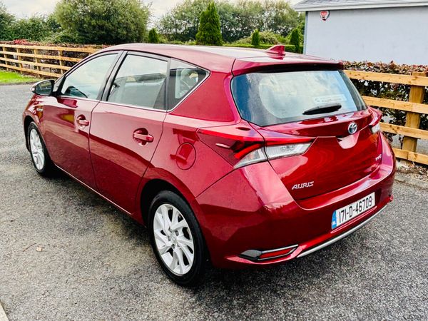Toyota Auris 2017 PETROL HYBRID LUNA 396812034