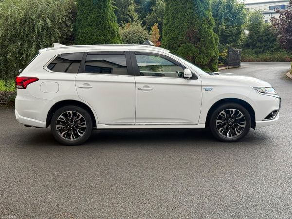 Excellent Condition 162 Mitsubishi Outlander PHEV! 396831894