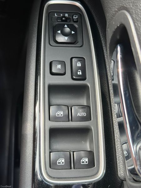 Excellent Condition 162 Mitsubishi Outlander PHEV! 396831976