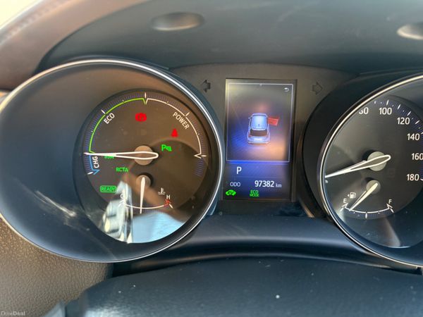 182 Toyota C-HR hybrid 396972684