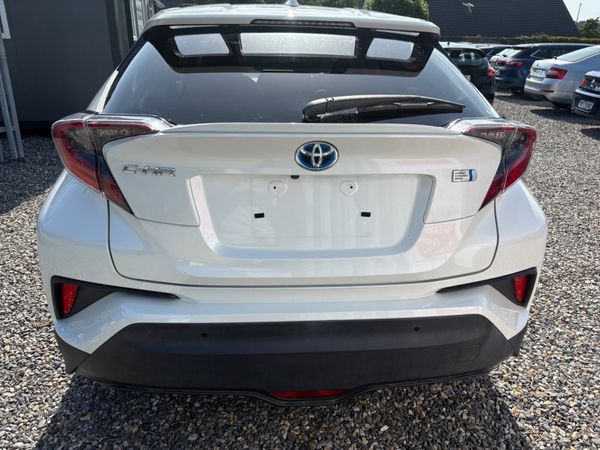 Toyota CHR Hybrid only 59kms 396972860
