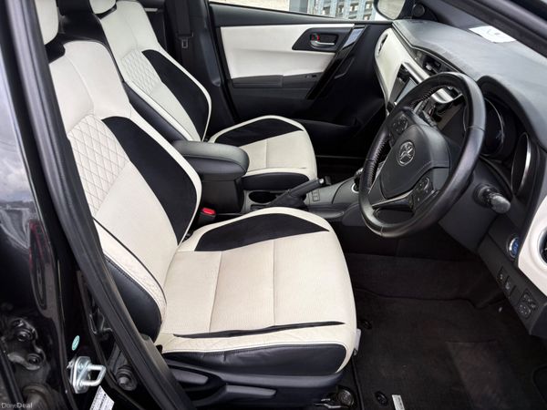 Toyota Auris Hybrid 396973210