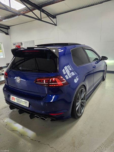 2015 Volkswagen Golf R, 4 of 13