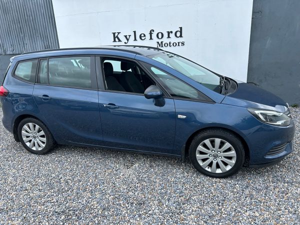 Opel Zafira 2016 (7 Seater ) 397055202