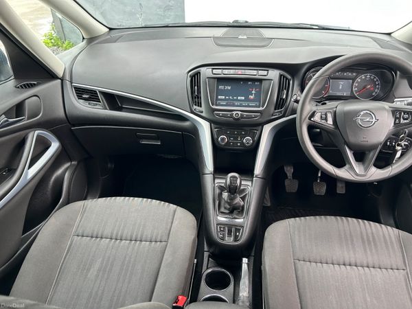 Opel Zafira 2016 (7 Seater ) 397055208