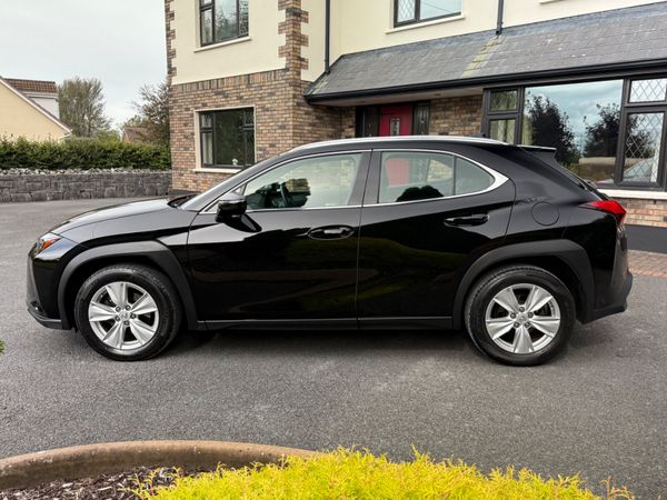 Immaculate 201 Lexus UX250h! 397062628