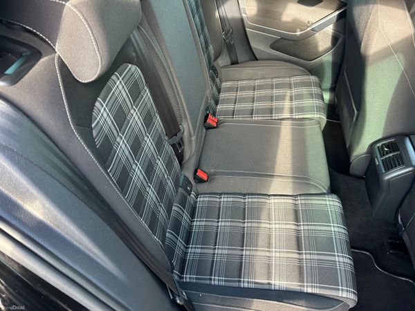 Volkswagen Golf 2016 397070738