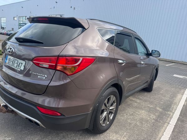 Hyundai Santa Fe 2015 seven seater 397097904