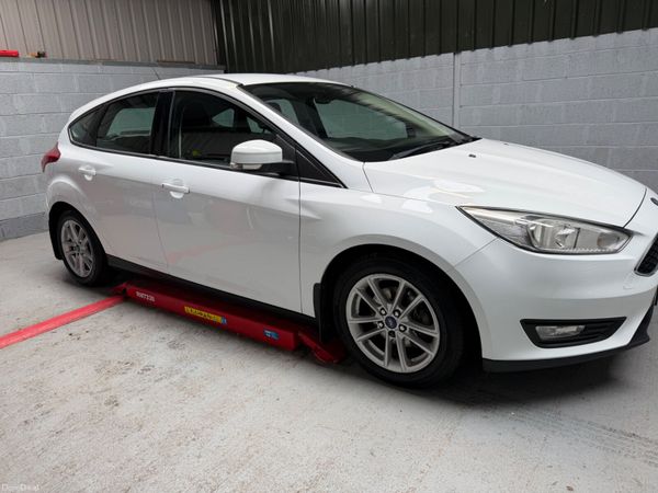 2015 FORD FOCUS      NEW NCT ! 397017852