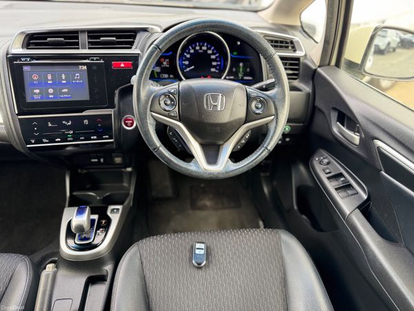 HONDA FIT 1.5L Hybrid Automatic 76000KM ONLY 397149452