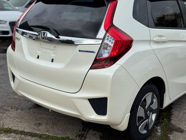 HONDA FIT 1.5L Hybrid Automatic 76000KM ONLY 397149436