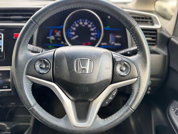 HONDA FIT 1.5L HYBRID AUTOMATIC 2015 69000KM ONLY 397153710