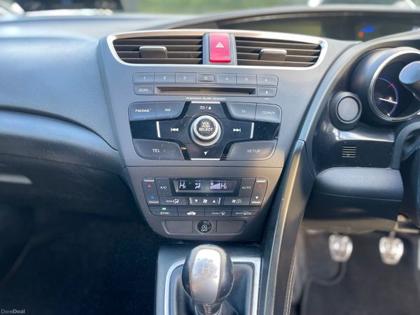 2015 Honda Civic 1\.6 i\-DTEC Diesel – 6\-Speed Ma 397104572