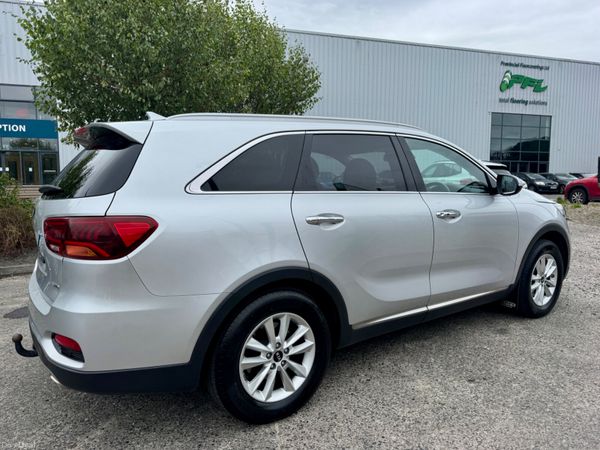 Kia Sorento 2019 platinum model  seater 397106440