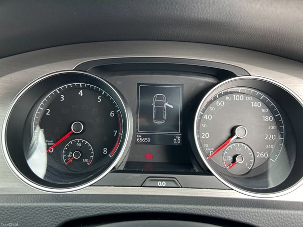 VOLKSWAGEN GOLF 2015, 1.2 TSI 5DR AUTO LOW KMS 397258240