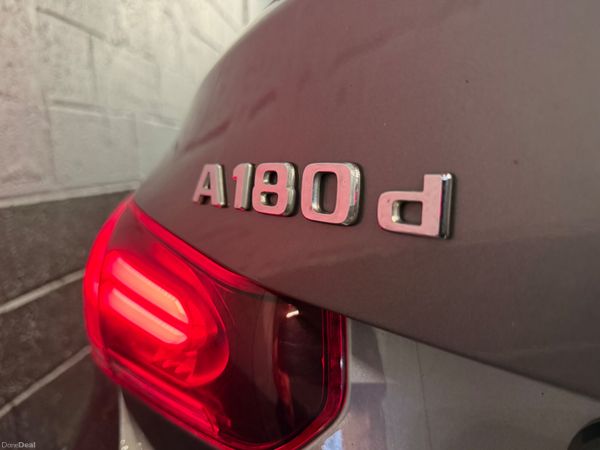192 Mercedes-Benz  A180 CDi Sport Premium / Auto 397269108