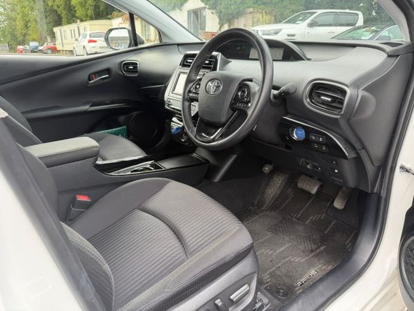 21 TOYOTA PRIUS TOP SPEC 397285110