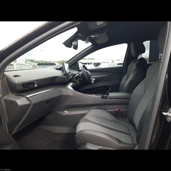 2024 Peugeot 5008 Allure, 4 of 15