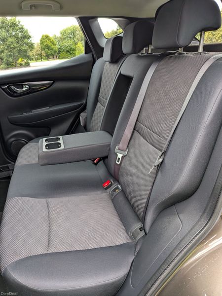 Nissan Qashqai 2015 LOW KMS /FULL SERVICE HISTORY 397356638