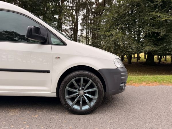 Volkswagen Caddy 1.9 TDI Life 5 Seater 397450330