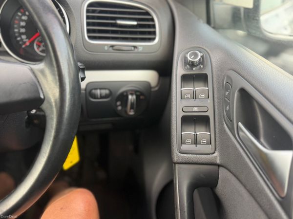 12 Volkswagen Golf  1.4 TSI 397452730