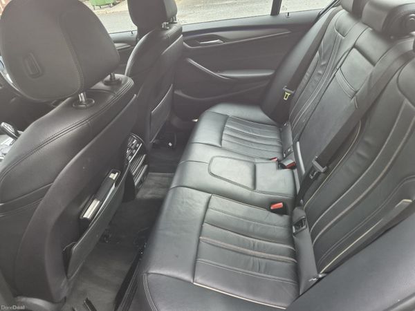 BMW 5-Series M-sport / Petrol/plug-in 397465782