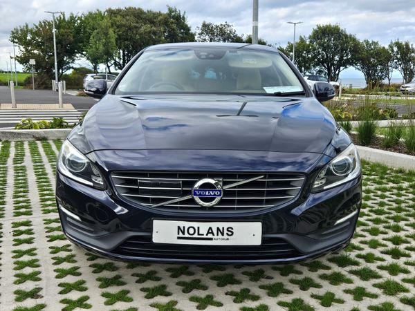2018 Volvo V60 SE, 3 of 34