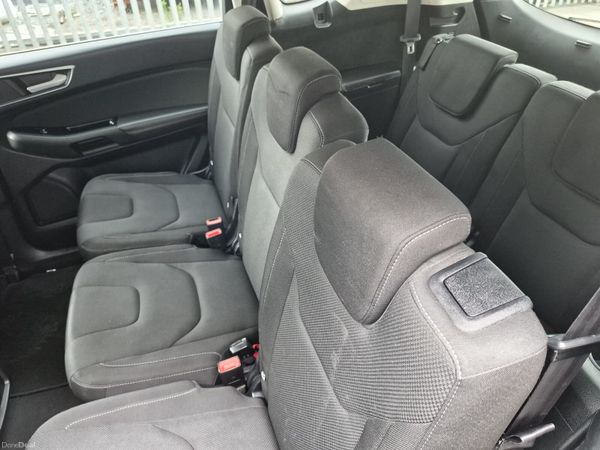 2017(172)  Ford S-Max (Titanium spec) 397532690