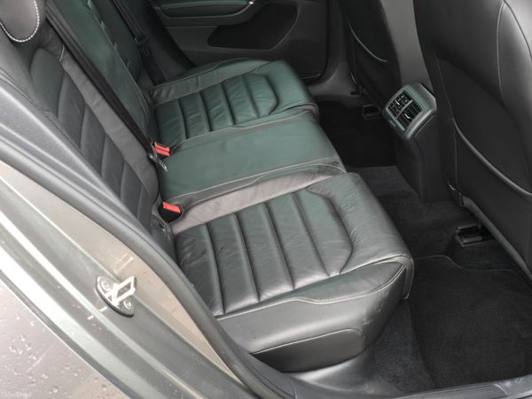 171 Volkswagen Golf HIGHLINE 1.6 TDI 397723558