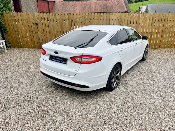 Ford Mondeo 2018 top of the range titanium 397738246