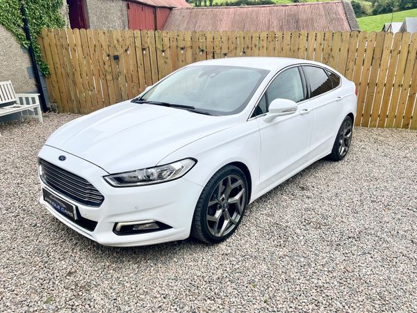 Ford Mondeo 2018 top of the range titanium 397738258